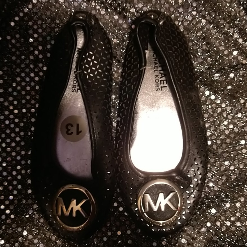 NWOT Michael kors girl flats